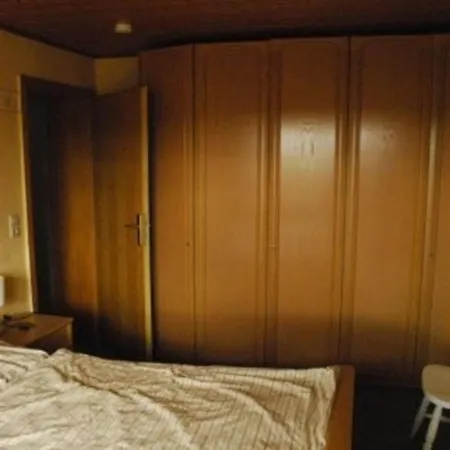 Monteur- Und Apartman Küsten