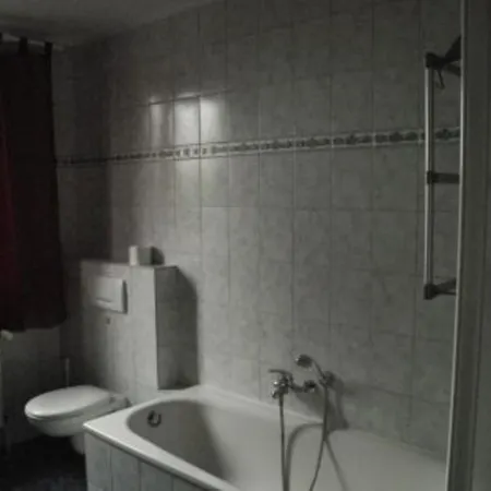 Monteur- Und Apartman Küsten